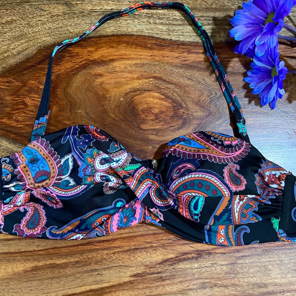 LOVELY Victoria Secret Bikini Top 32B S/M